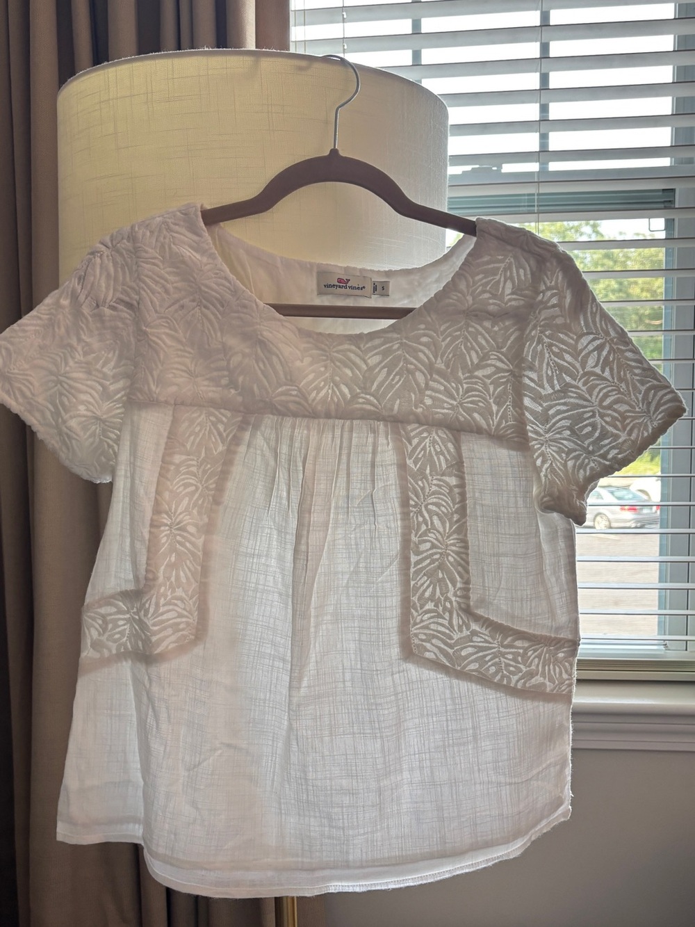 Vineyard Vines White Embroidered Short-Sleeve Blouse